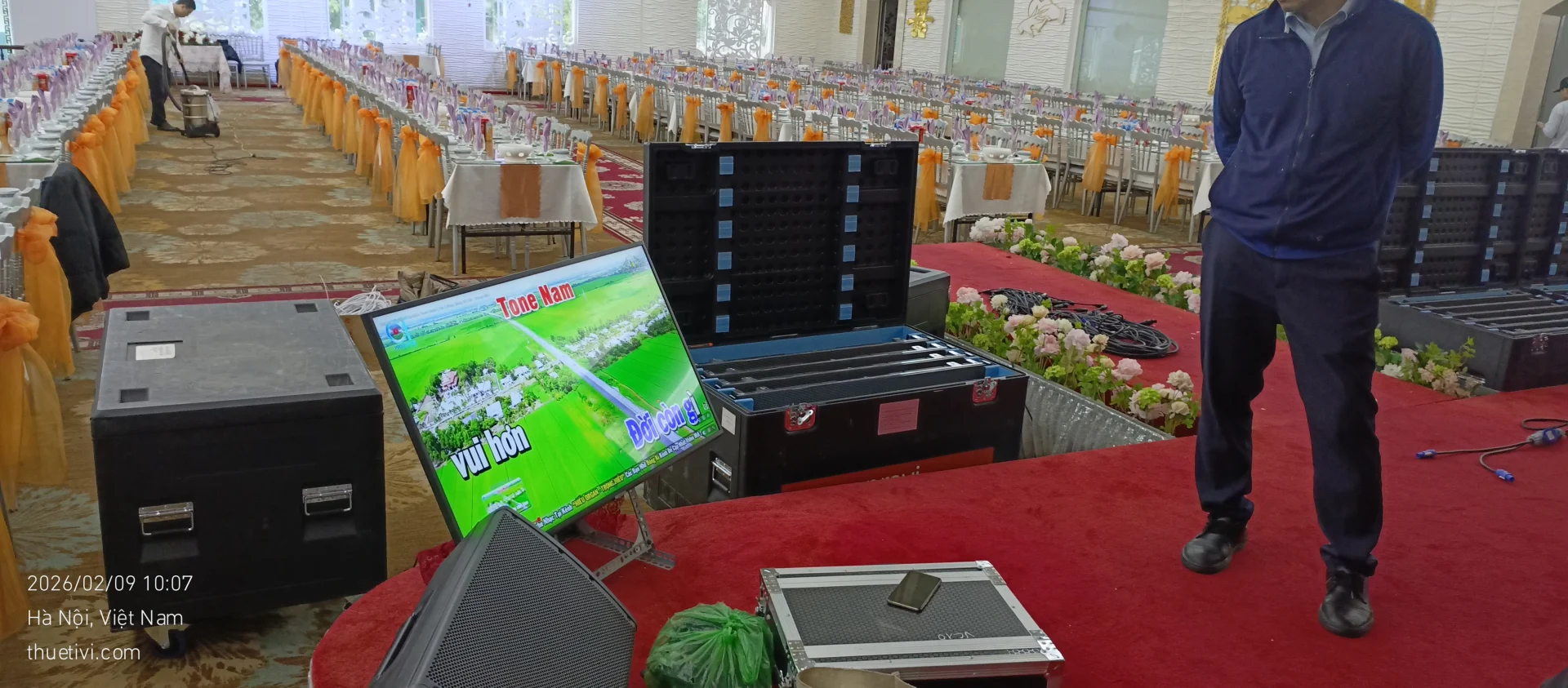 Cho thuê tivi 32inch