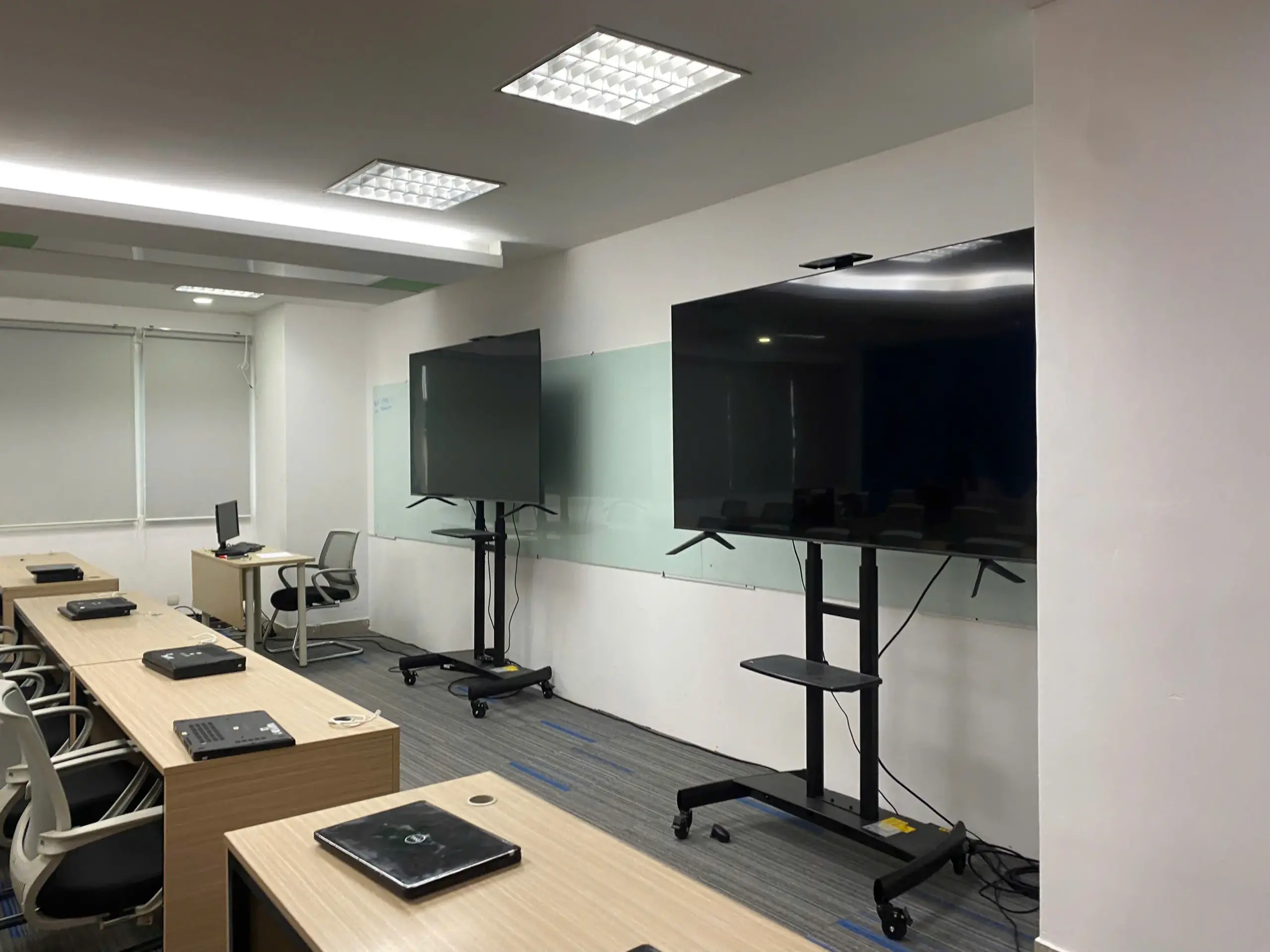 thuê tivi 75inch tại thái bình