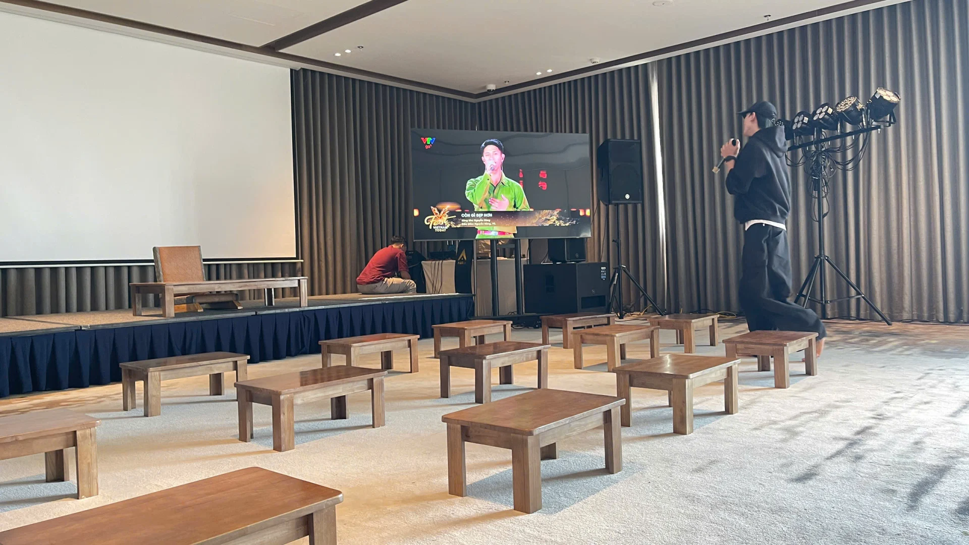 cho thuê tivi phục vụ đào tạo khóa học