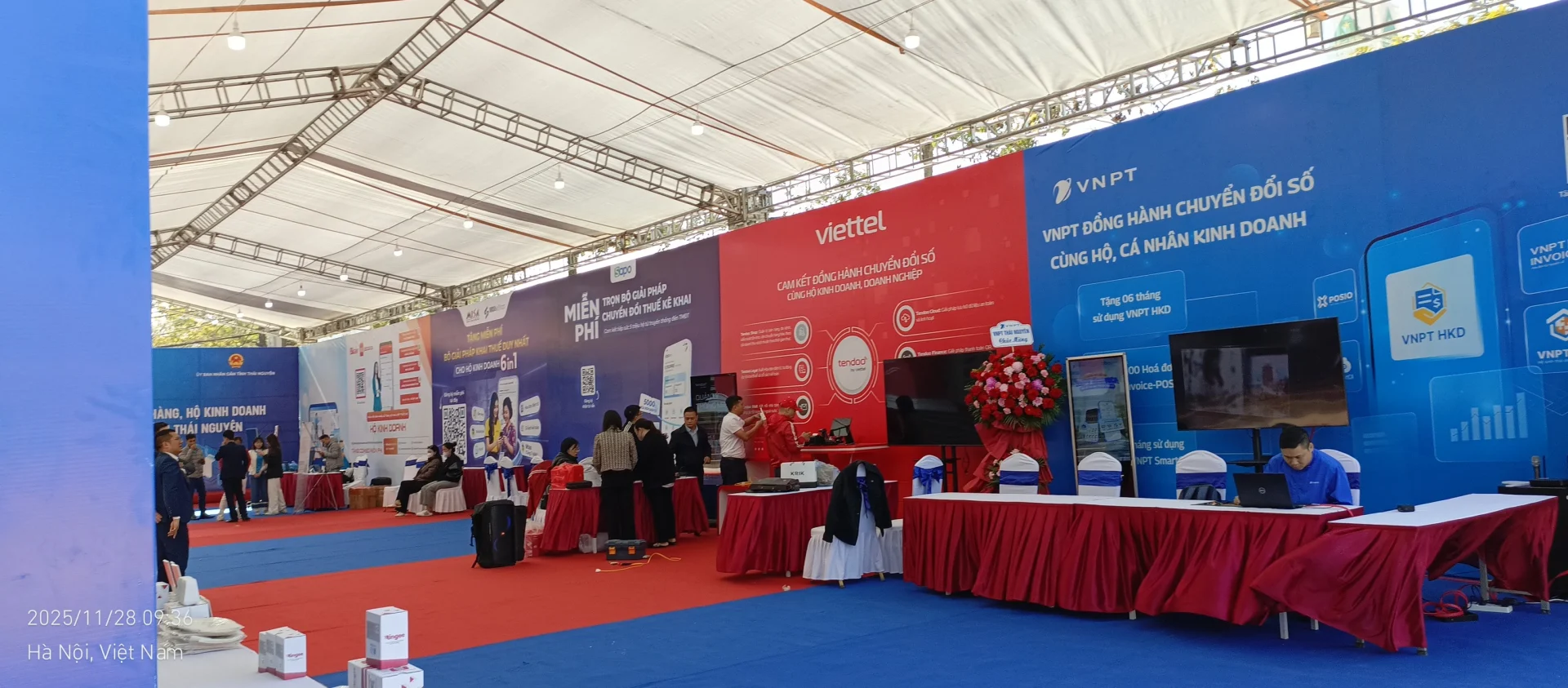 cho thuê tivi triển lãm expo 2026 VEC